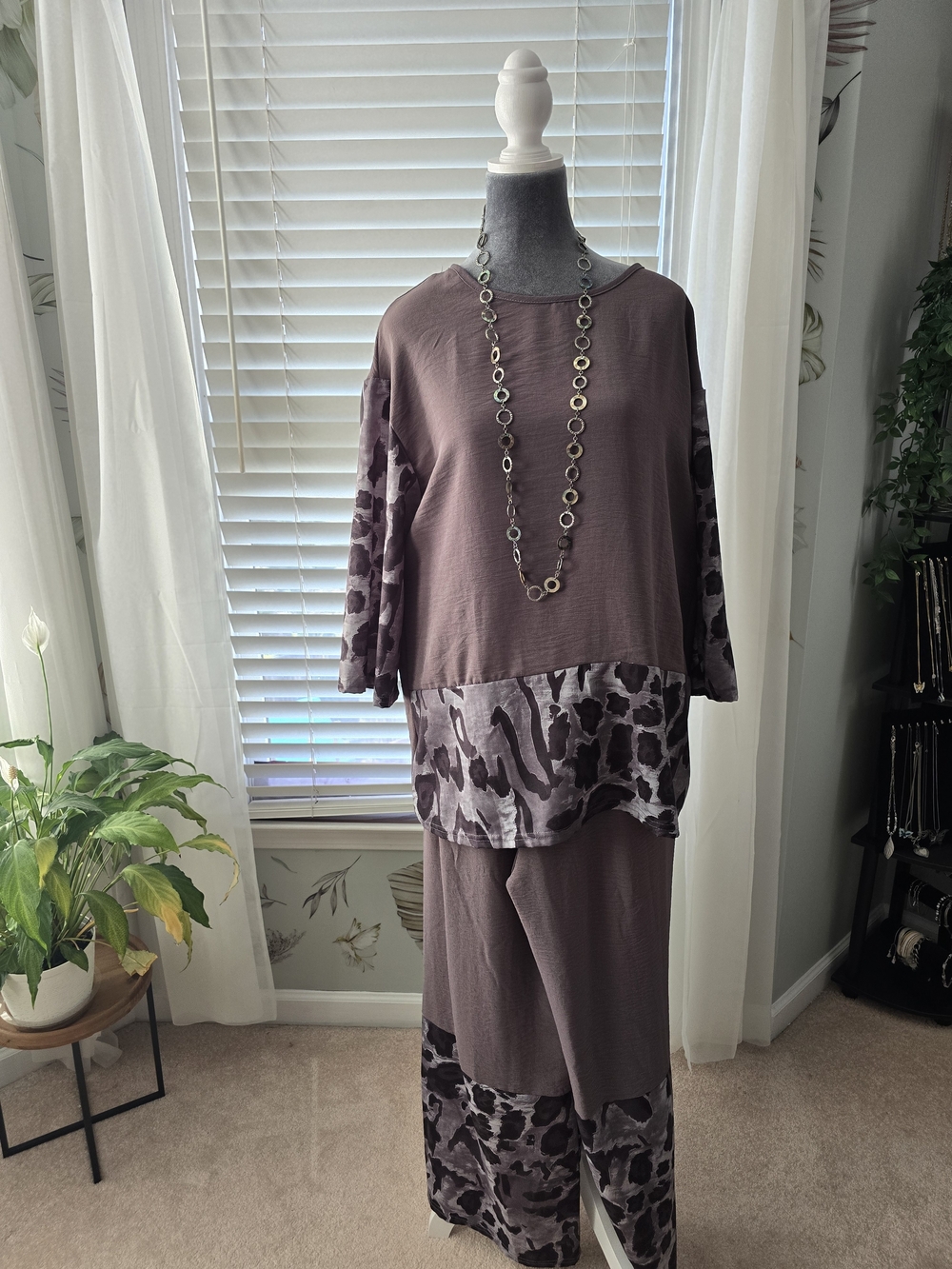 Relaxed Two-Piece Skirt Set in Grey with Animal-Print Accents